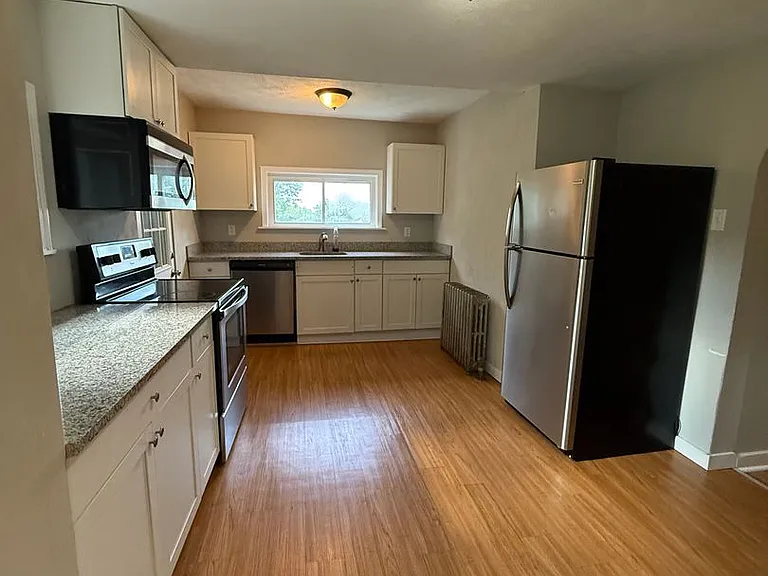 1336 Fallowfield Ave — Photo 6