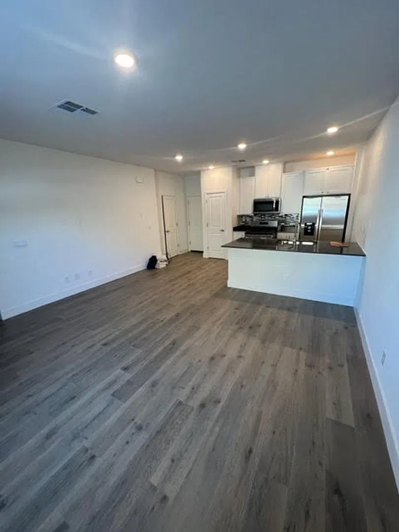 Newer condo, in convenient location! — Photo 4