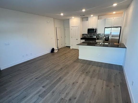 4th image of 4209 Fawnridge Pl