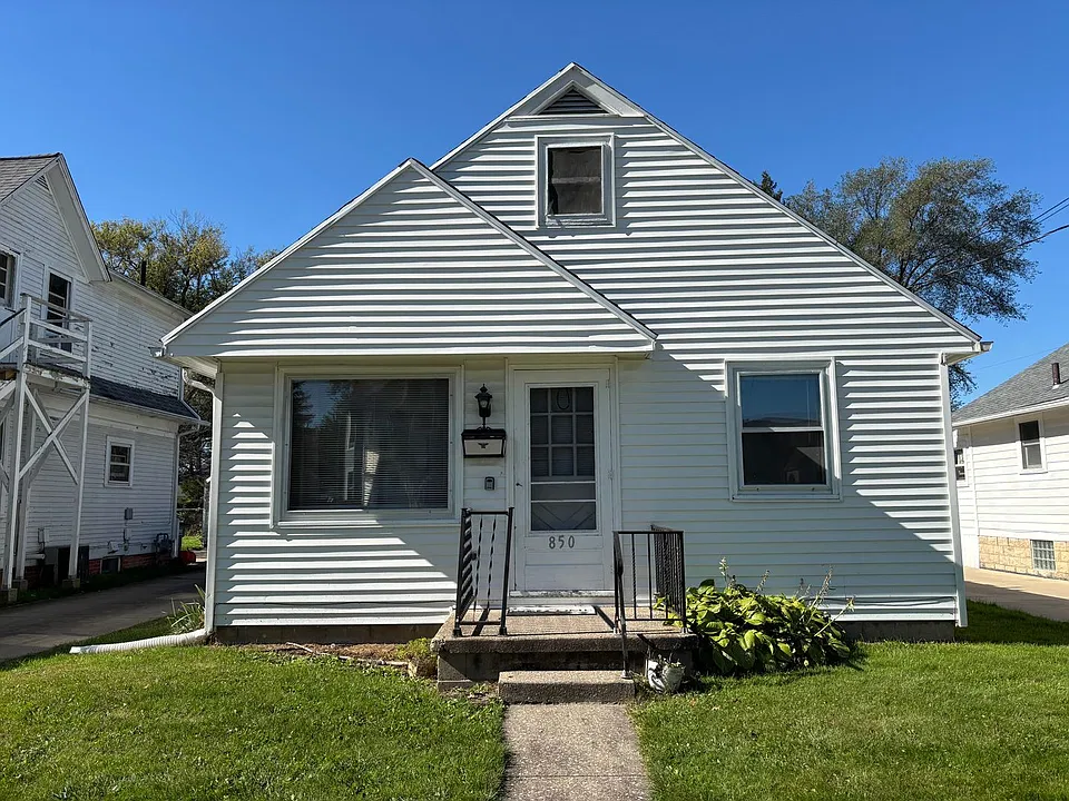 850 Wright Ave