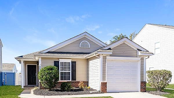 1st image of 961 Willow Creek Dr