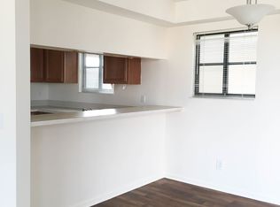 600 River Place Dr APT 6643, Detroit, MI 48207