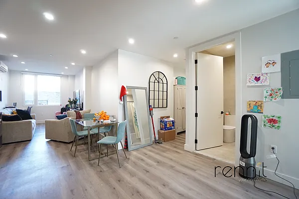 Rented by Rennit Inc. | media 22