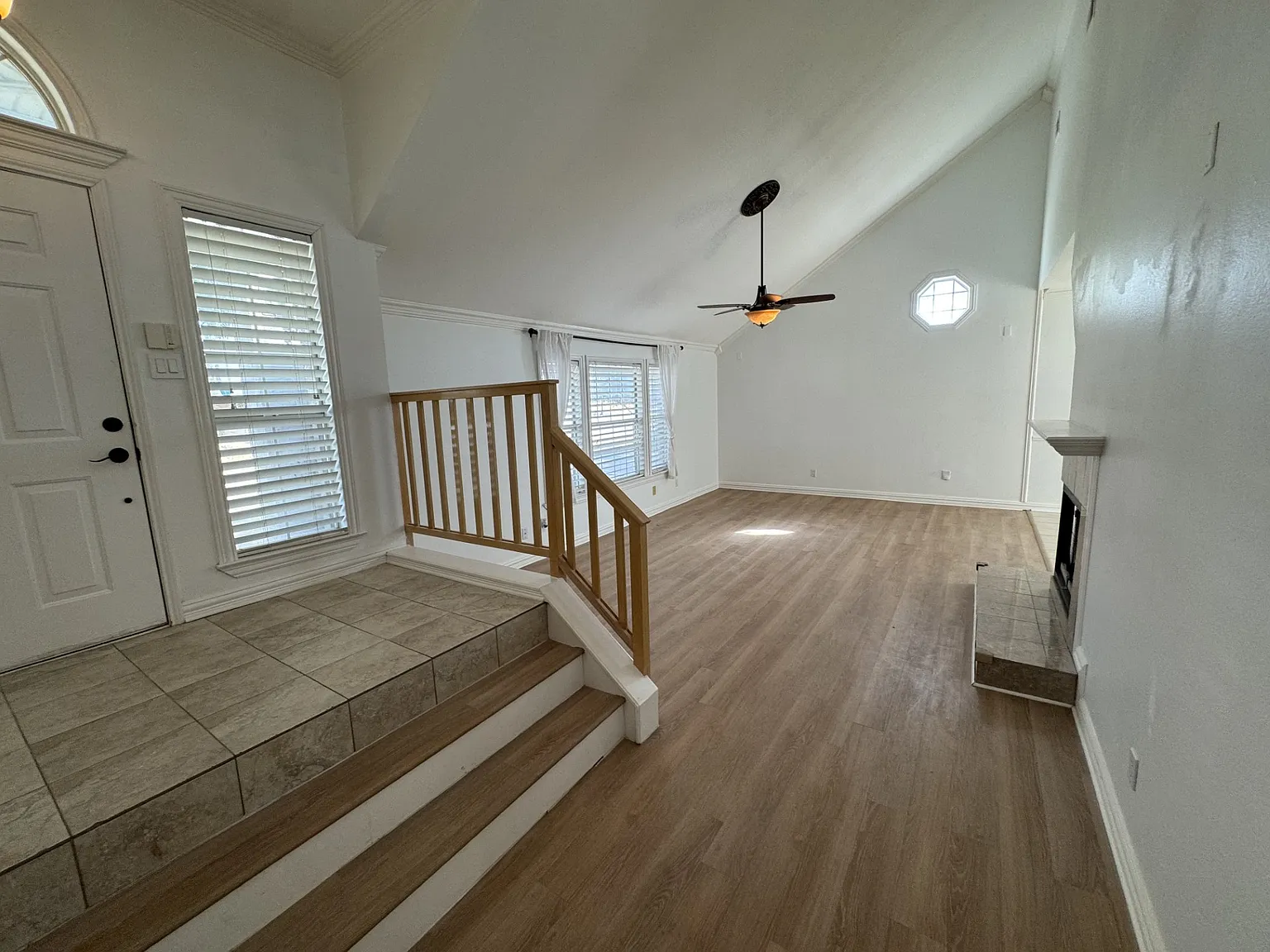 3 bed, 1945 sqft, $2,450 — Photo 2