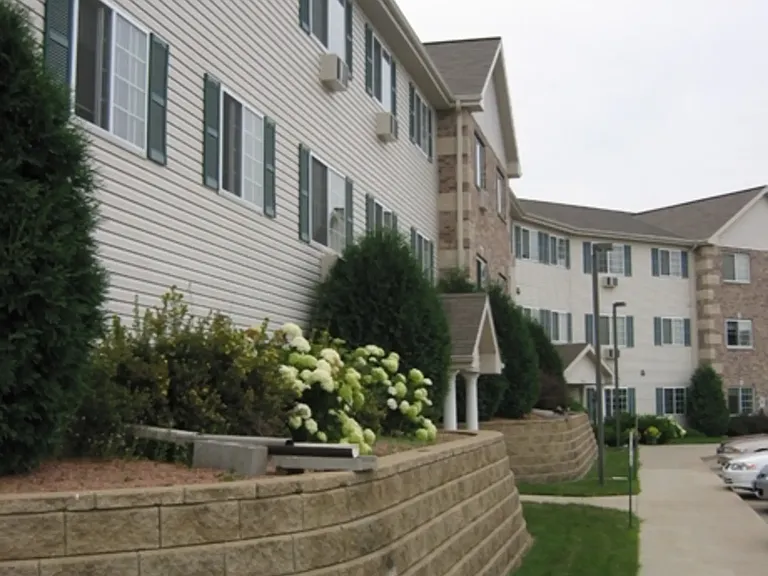 Blackhawk Ridge Senior Community — Photo 2
