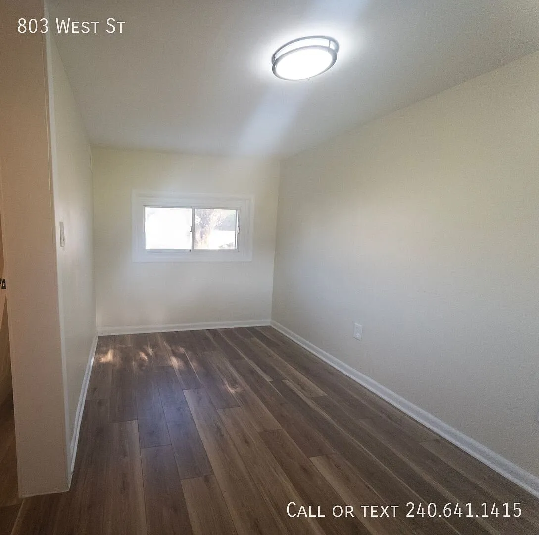 Charming 1 BR/1 BA Single-Family Home in Laurel! — Photo 4