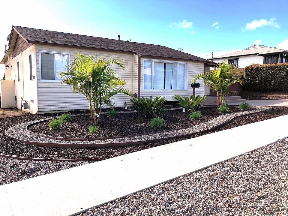 Great family home with front yard low maintenance landscaping