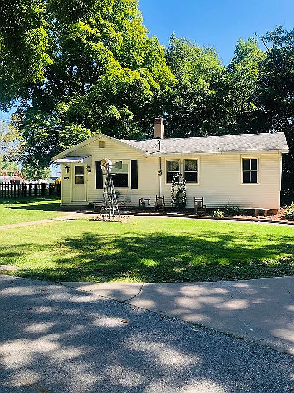 309 E 19th Ave photo 1