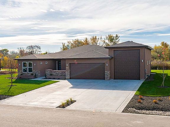 2nd image of 11821 W Pinewood River Ln