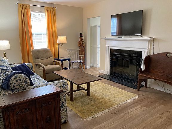 4th image of 803 Fort Totten Dr