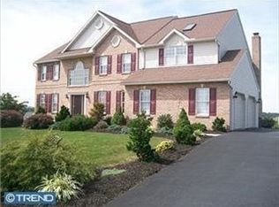 111 Orchard View Dr, Douglassville, PA 19518