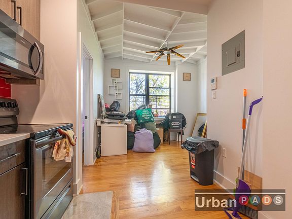 4th image of 930 De Kalb Ave #405