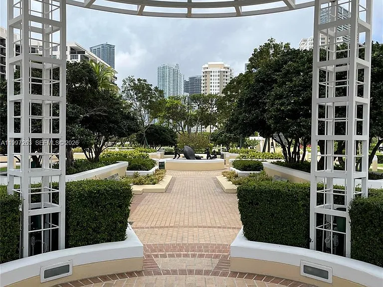808 Brickell Key Dr #2002 — Photo 5