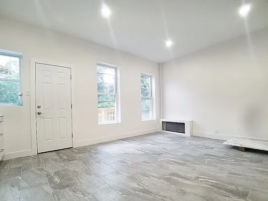 Rented by Next Door Realty NYC | media 2