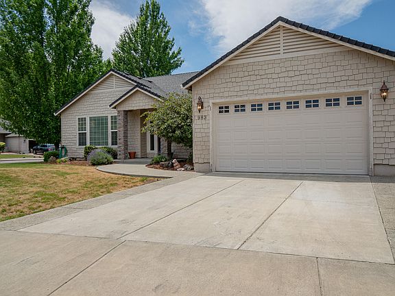 2nd image of 983 Black Wolf Ln