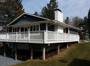 6097 Byram Lake Dr, Linden, MI 48451