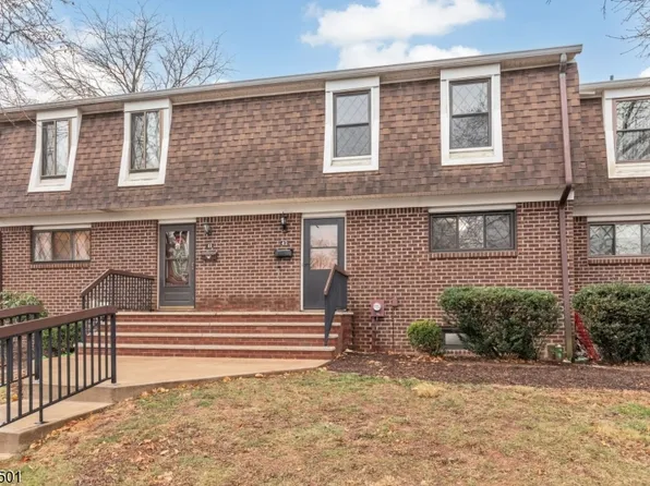42 Dorchester Ct, Hillsborough Twp., NJ 08844
