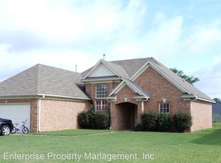 50 Abbey Rd, Oakland, TN 38060