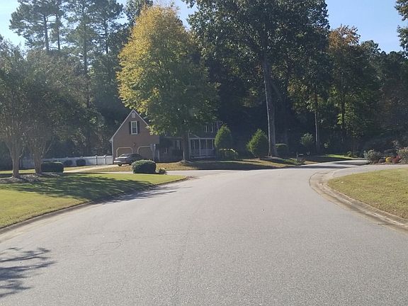 5th image of 201 Winterberry Ln