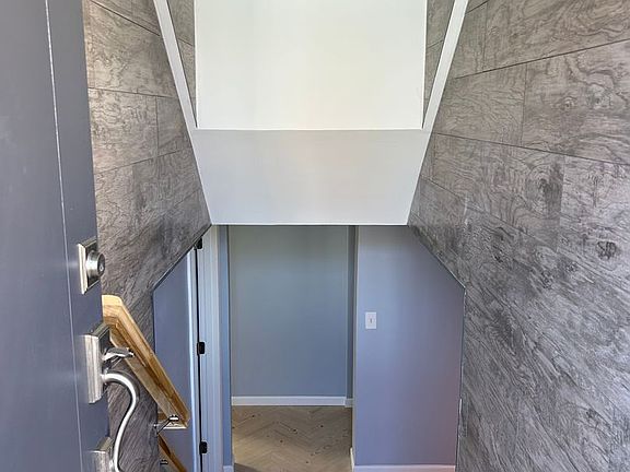 2nd image of 803 N Roosevelt Ave #1/2