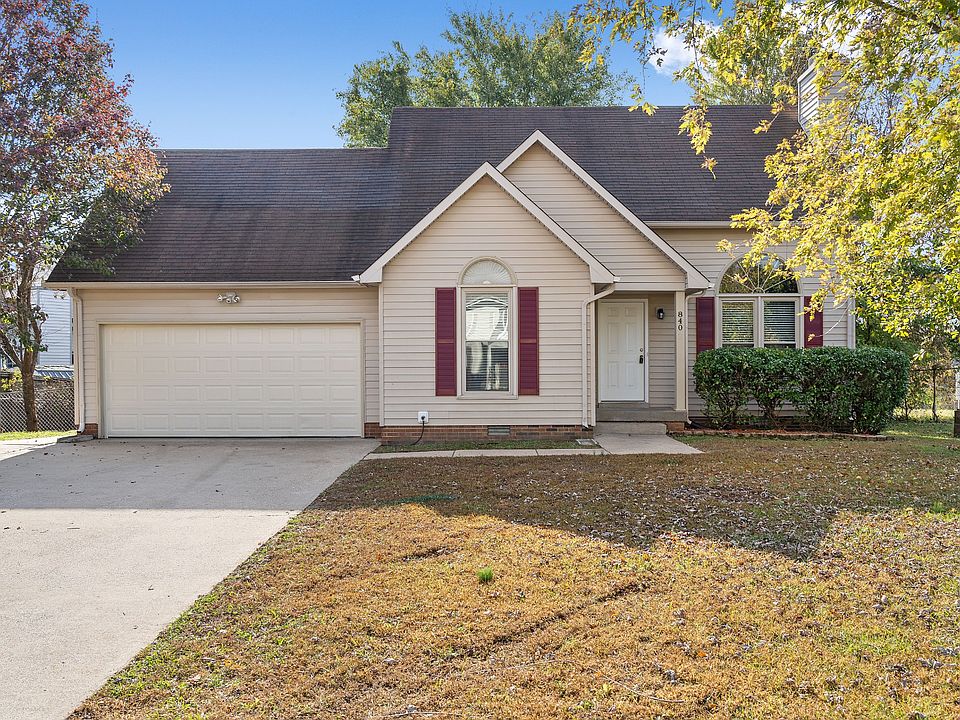 1st image of 840 Iris Ln