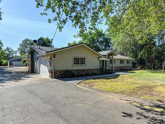 3rd image of 3391 Old Orchard Ln