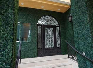 11571 W Sunset Blvd, Los Angeles, CA 90049