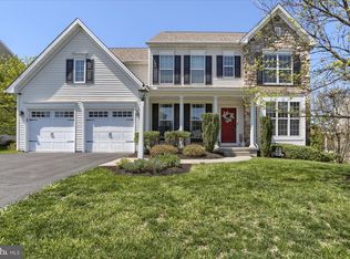 7078 Creek Crossing Dr, Harrisburg, PA 17111