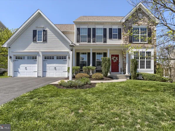 7078 Creek Crossing Dr, Harrisburg, PA 17111