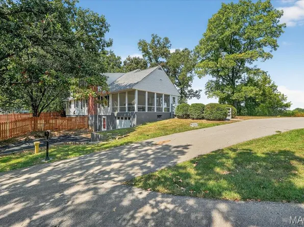 1513 Donover Ln, Festus, MO 63028