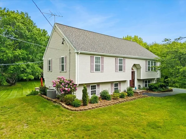 474 Crescent St, East Bridgewater, MA 02333