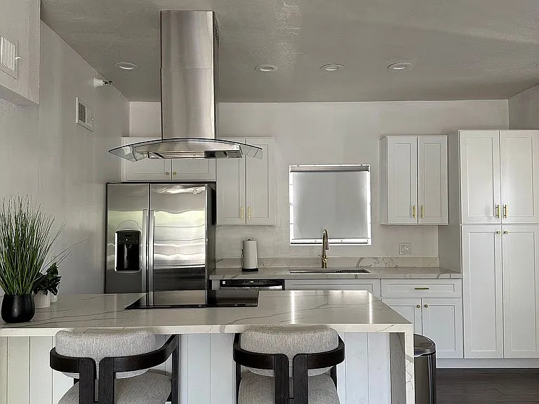 8020 E Thomas Rd #301 — Photo 3