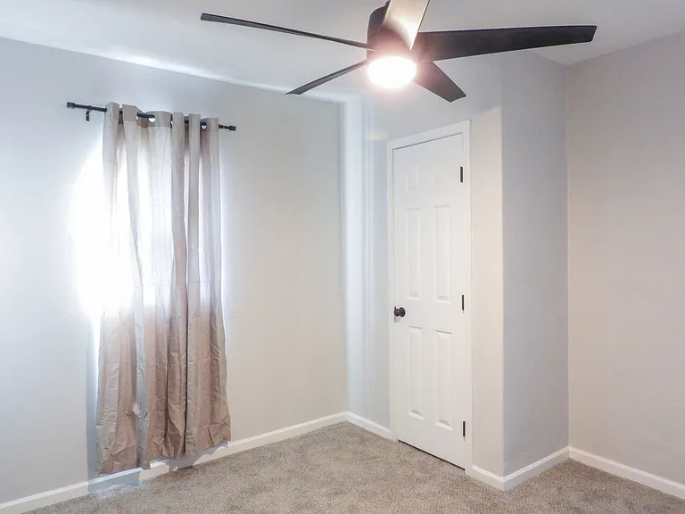 2639 N Fontana Ave — Photo 42