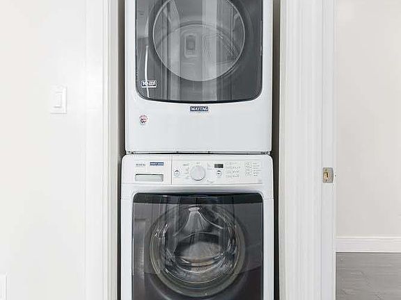 4th image of 989 Bedford Ave #2B