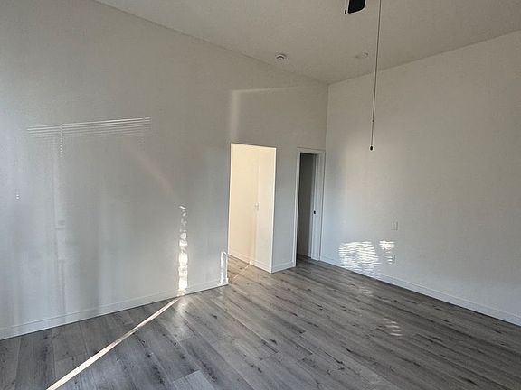 3rd image of 2602 Newton Ave Unit 1