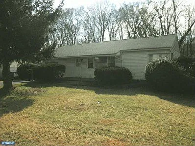1432 Corry Ave photo 1