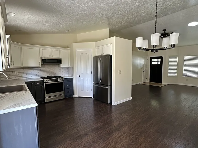 8378 W Pamela St — Photo 6