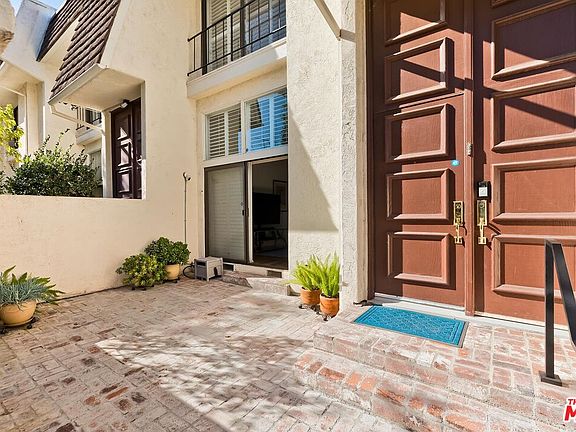 2nd image of 6263 1/2 Randi Ave