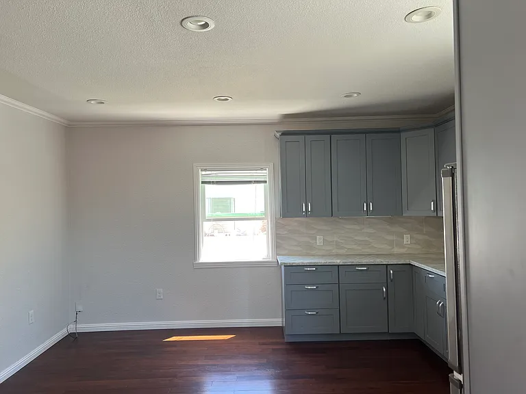 539 San Mateo Ave — Photo 7