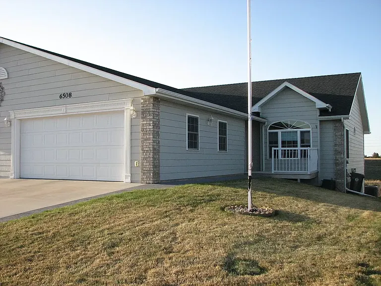 6508 Wellington Dr — Photo 1