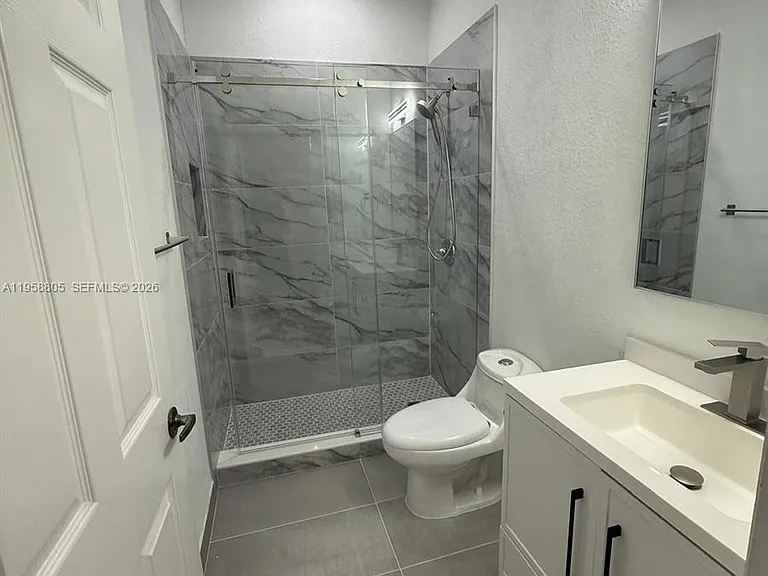 11603 NW 89th St #215 — Photo 11