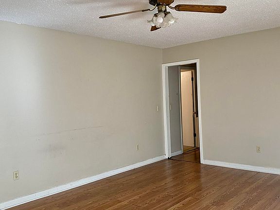 5th image of 1716 Bow Dr