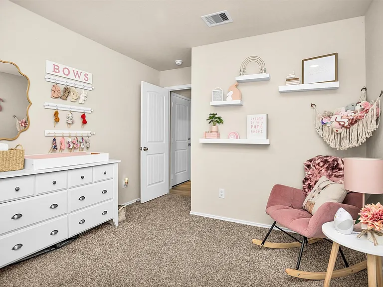 312 Pecos Dr — Photo 32