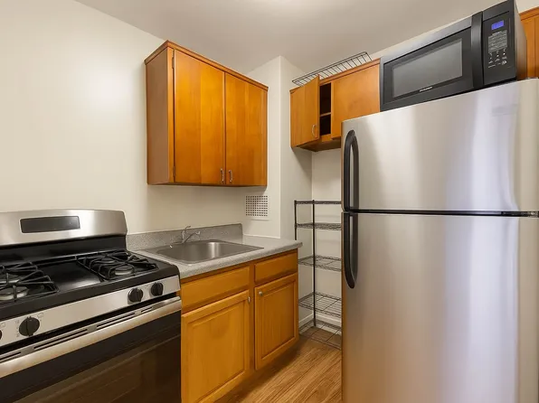 250 Clarkson Avenue image 3 of 5