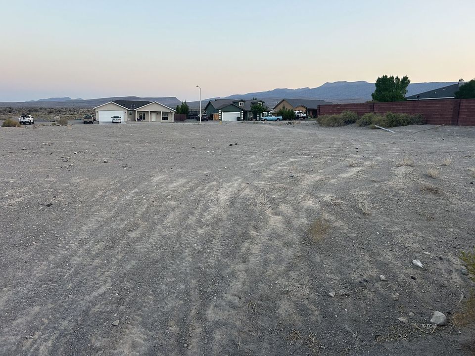 2nd image of 660 Box Canyon Rd