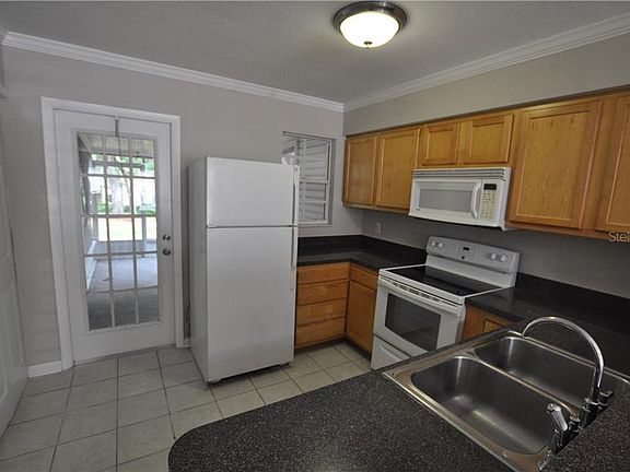 4th image of 5904 Stratton Park Dr