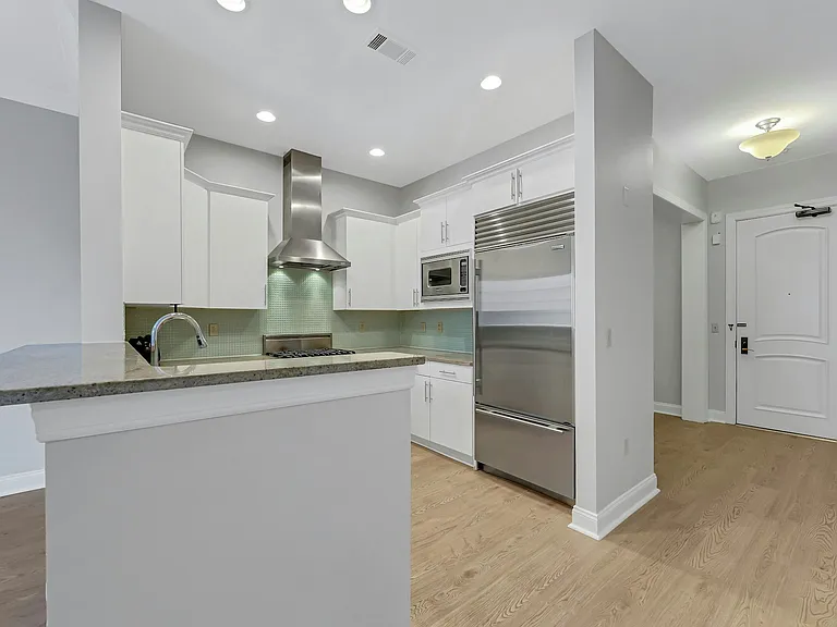 2307 The Plz #2307 — Photo 30