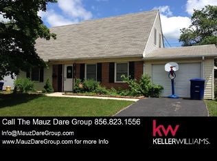 75 Melville Ln, Willingboro, NJ 08046