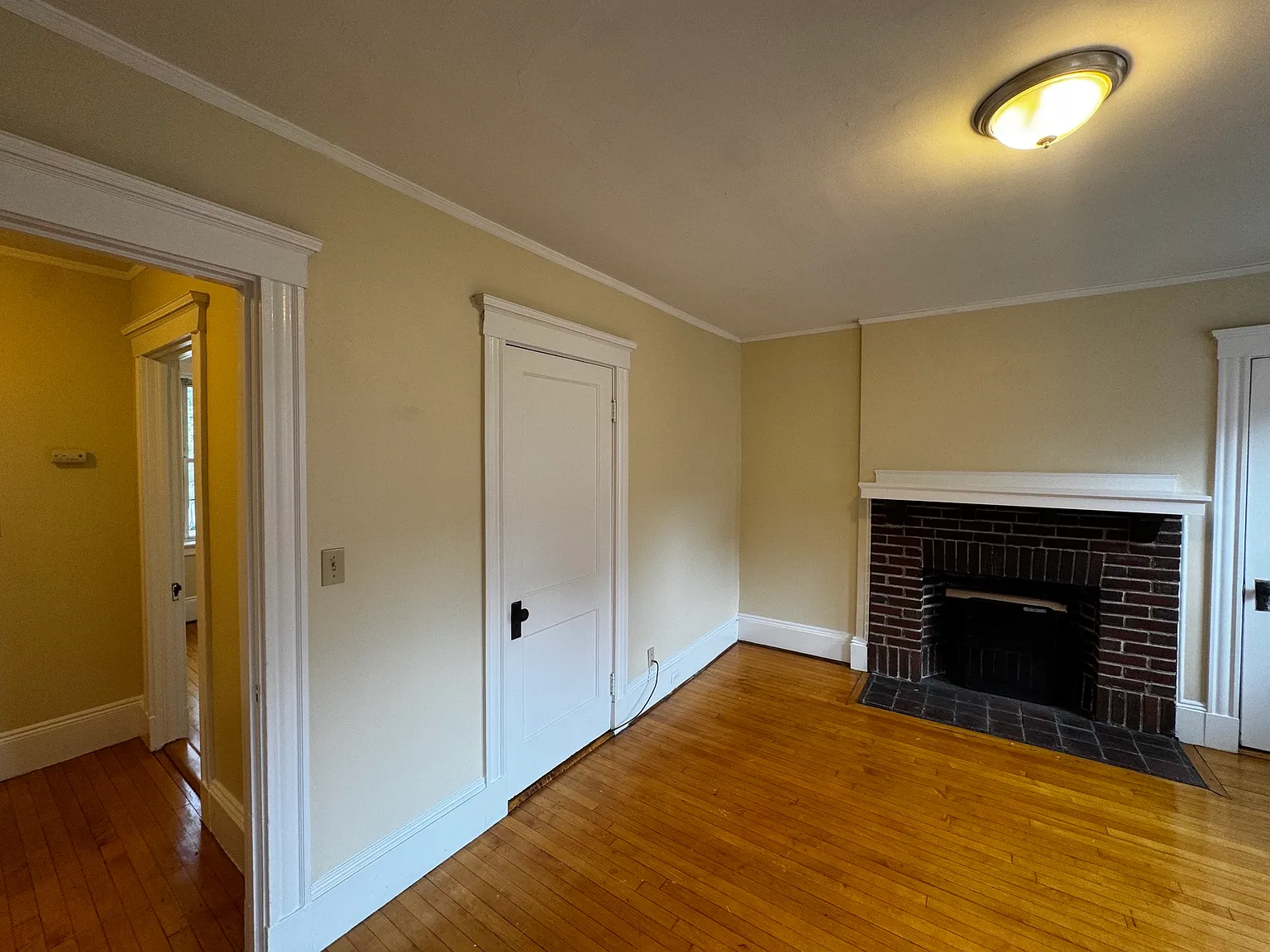 6 Craigie Cir — Photo 2