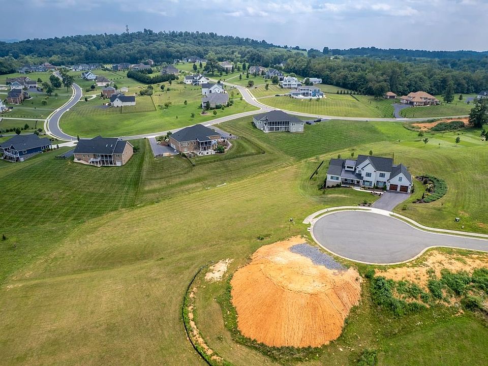 1st image of Claybrook Ct